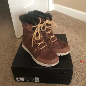 Sorel Joan Explorer